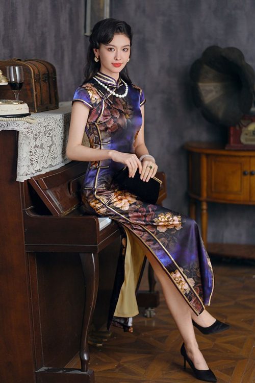 Dunkelviolettes Cheongsam-Kleid aus Seide, schönes Qipao mit Blumenmuster, kurzärmliges Oberteil, Qipao-Kleid 4 Dunkelviolettes Cheongsam-Kleid aus Seide, schönes Qipao mit Blumenmuster, kurzärmliges Oberteil, Qipao-Kleid