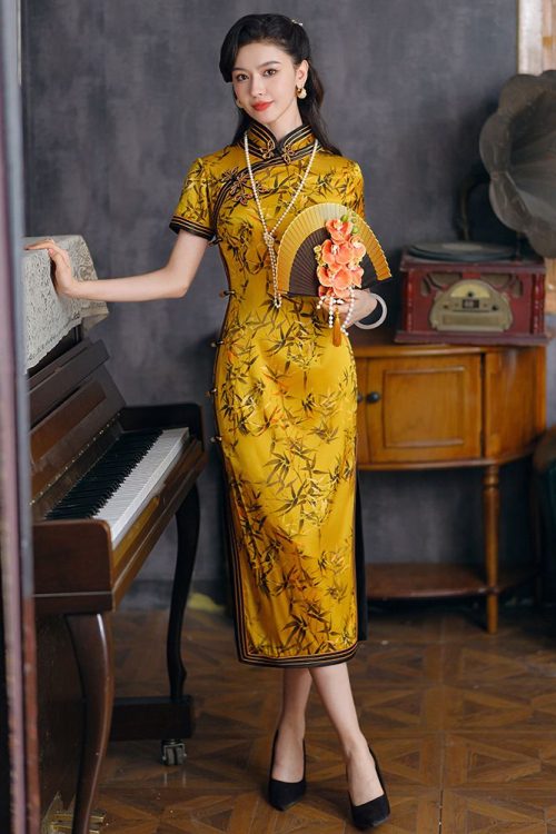 Gaun Qipao Sutra Kuning Pakaian Tradisional Tiongkok Cheongsam Panjang Sutra Murbei 5 Gaun Qipao Sutra Kuning | Pakaian Tradisional Cina | Cheongsam Panjang Sutra Murbei