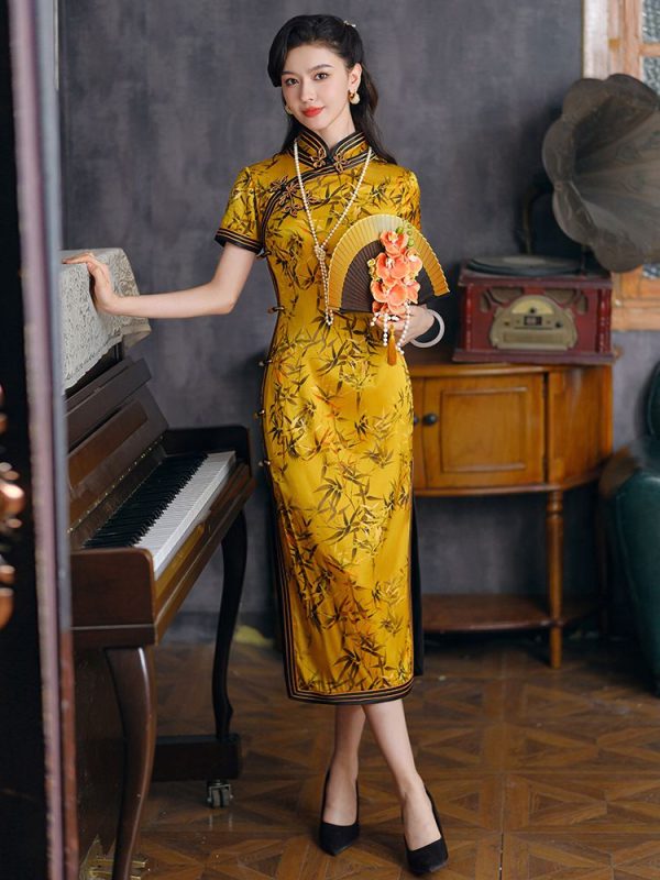 Gelbes Qipao-Kleid aus Seide, traditionelle chinesische Kleidung, langes Cheongsam aus Maulbeerseide 5 Gelbes Qipao-Kleid aus Seide | traditionelle chinesische Kleidung | langes Cheongsam aus Maulbeerseide