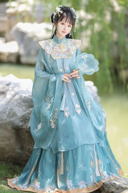 蓝白色中式汉服（女式） | 明朝服饰 | 传统中式服装 8 Blue/White Chinese Hanfu Dress for Women | Ming Dynasty Attire | Traditional Chinese Garb