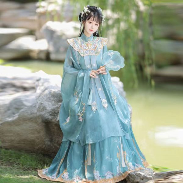 蓝白色中式汉服（女式） | 明朝服饰 | 传统中式服装 8 Blue/White Chinese Hanfu Dress for Women | Ming Dynasty Attire | Traditional Chinese Garb