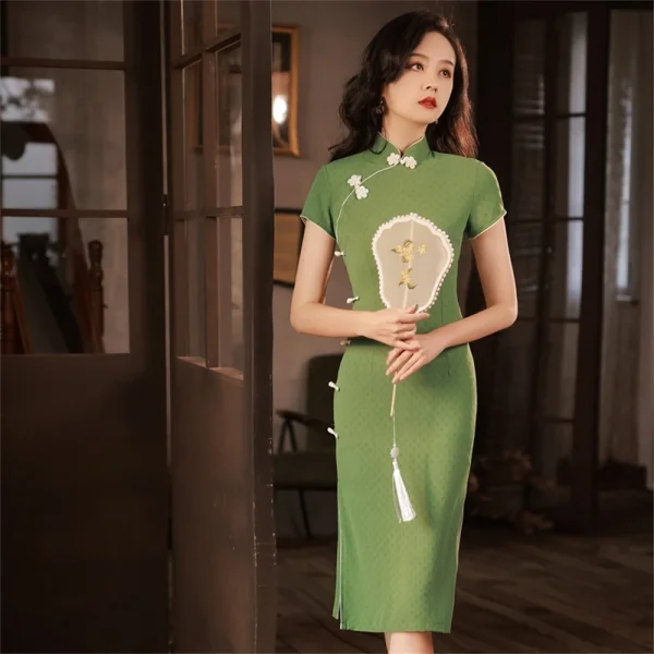 Kf S03eaebbed380469e846cd1ac7fdea240c Green Mid Length Short Sleeved Cheongsam Elegant Vintage Chinese Traditional Side Split Qipao Dress Formal Party Green Mid-length Short-sleeved Cheongsam Elegant Vintage Chinese Traditional Side Split Qipao Dress Formal Party Gown Oriental