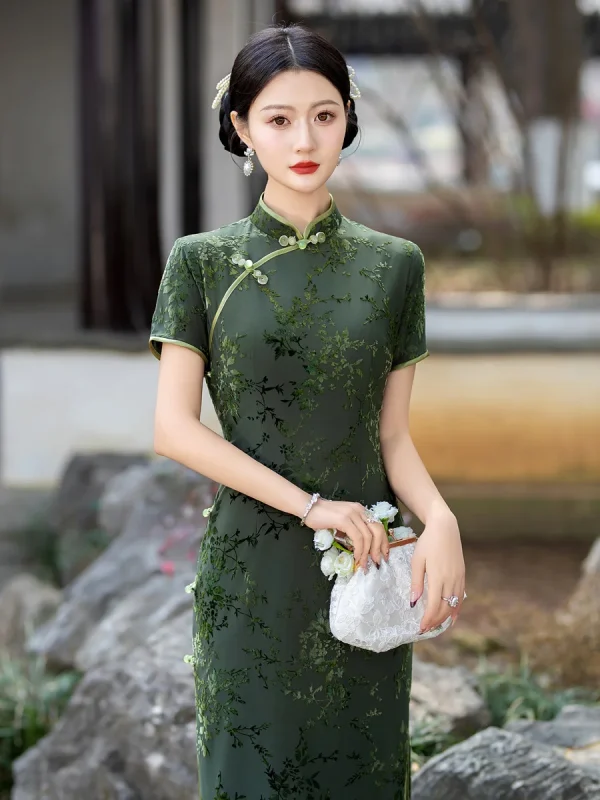 Kf S14392cbd013647c18651dfb9bd2074dfy 2024 Spring Summer Green Qipao New Retro Chinese Style Improved Qipao Slim Fit Comfortable Flocking Qipao Spring/Summer Green Qipao New Retro Chinese Style Improved Qipao Slim Fit Comfortable Flocking Qipao Skirt