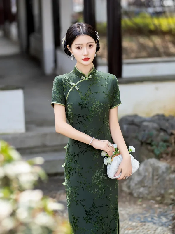 Kf S31cd799119fc4ab7a97b8234bafb5dd4s 2024 Spring Summer Green Qipao New Retro Chinese Style Improved Qipao Slim Fit Comfortable Flocking Qipao Spring/Summer Green Qipao New Retro Chinese Style Improved Qipao Slim Fit Comfortable Flocking Qipao Skirt