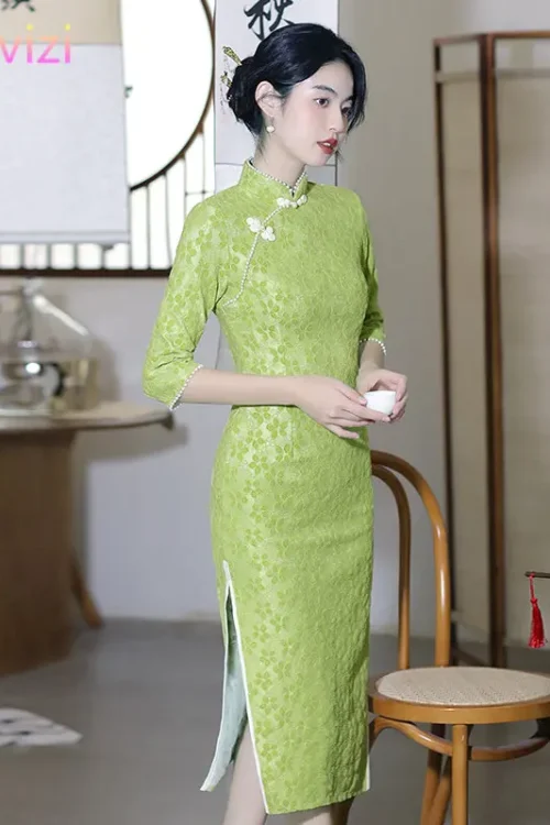 Neues Verbessertes Grünes Cheongsam Schlank für Frauen Modernes Qipao-Kleid Retro Traditionelle Chinesische Kleidung