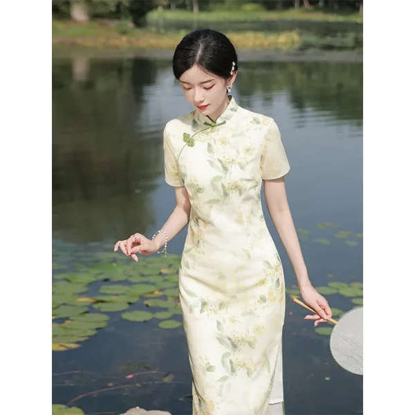 Kf S653ae71462bb43b2872cb59779a5e188k 2022 Light Yellow Cheongsam Short Sleeve Soft Floral Chinese Dress Slim Wedding Costumes Elegant Fashion Qipao Light Yellow Cheongsam Short Sleeve Soft Floral Chinese Dress Slim Wedding Costumes Elegant Fashion Qipao Vestidos Largos