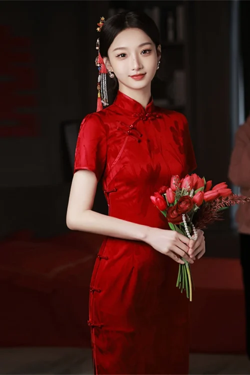 Qipao tradicional chinês melhorado novo estilo jovem Cheongsam vestido de banquete de casamento feminino longo jacquard vermelho fino com fenda