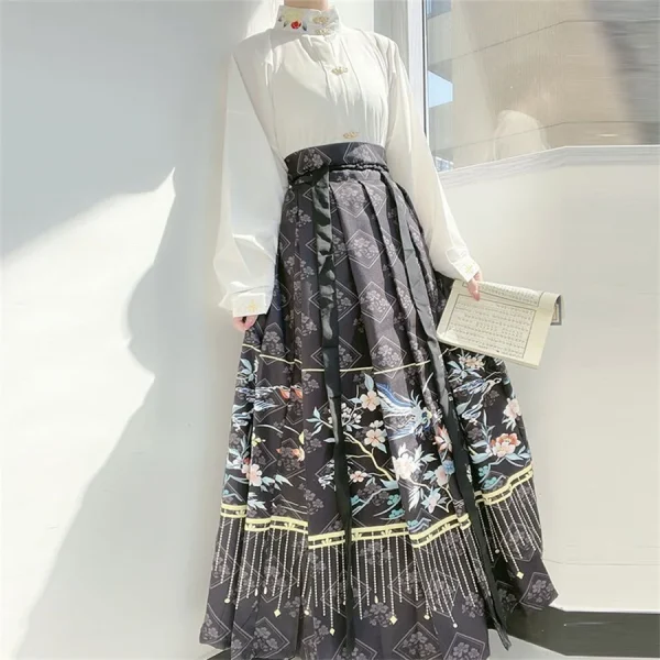 Kf S78b83e52048b49128a8441bd00586566z Traditional Chinese Modern Hanfu Women Horse Face Skirt Vest Mamianqun Embroidery Top Horse Face Skirt Two Traditional Chinese Modern Hanfu Women Horse Face Skirt Vest Mamianqun Embroidery Top Horse Face Skirt Two Piece Set 2024