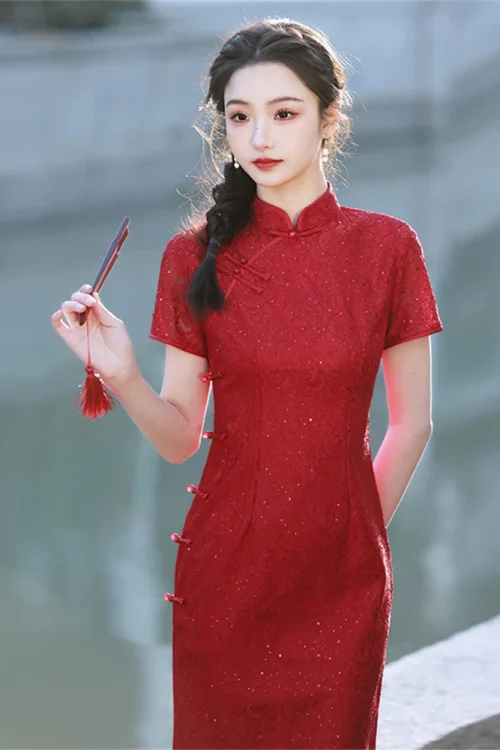 Vestito da brindisi Cheongsam migliorato in pizzo rosso Abito da banchetto nuziale Stile cinese Comfort Elegante Qipao Femminile Slim Abito da festa con spacco