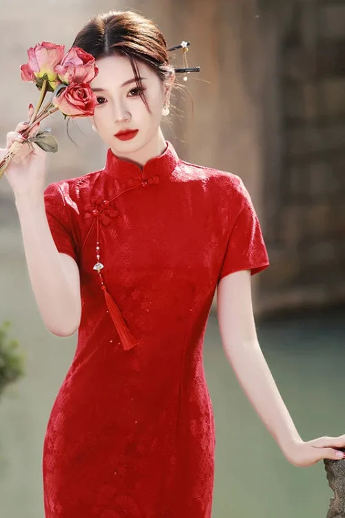 Kf S8e0ef8fd997c42ab97d4321cdf27df6e4 Yourqipao Robe Qipao Rouge Été Style Chinois Engagement Jacquard Tempérament Mince Banquet Mariage Cheongsam Pour Femmes.