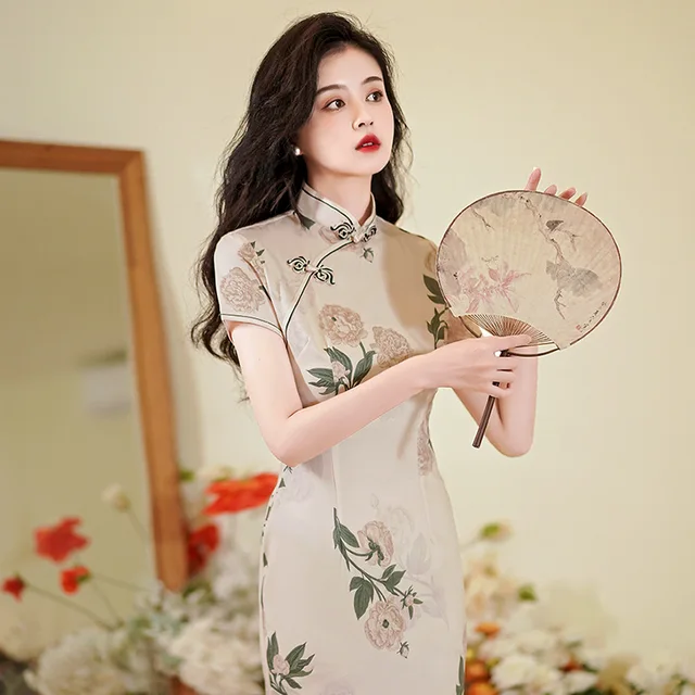 Kf Sb0ee7cb317ee4daaa8ff41841f80cc43c.jpg 640x640.jpg New 8 Colors Summer Beige Red Chinese Style Cheongsam Vintage Female Plus Size Dress Slim Women Casual Qipao M to 4XL