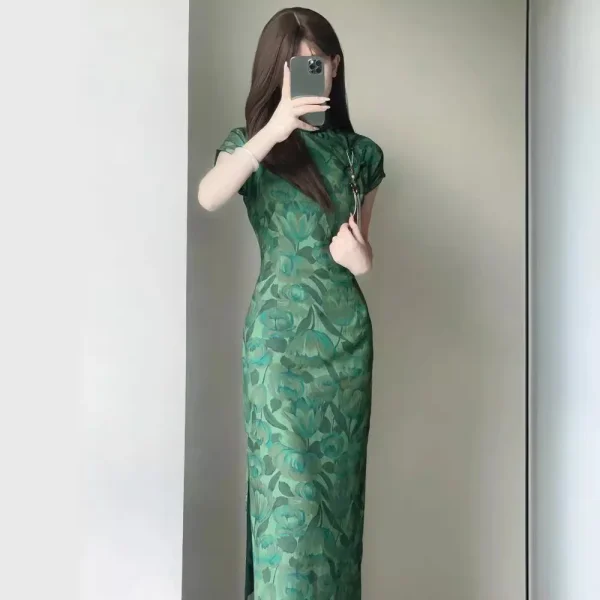 Kf Sd3595384e5834fb08c52dd685705f6f0l New Women Green Long Cheongsam Chinese Style Female Floral Dress Vintage Qipao Elegant Slim Evening Dresses New Women Green Long Cheongsam Chinese Style Female Floral Dress Vintage Qipao Elegant Slim Evening Dresses for Summer S to 2XL