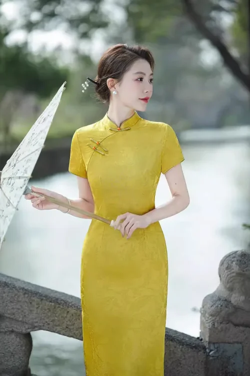 Kf Se384ce9428d64e6aa9fe6c9adff65e72e Qipao Amarillo 2024 Verano Nuevo Retro República Jacquard Estilo Mejorado de Chica Joven Vestido Amarillo Qipao Nuevo Verano Retro Amarillo Cheongsam Vestido Mejorado.