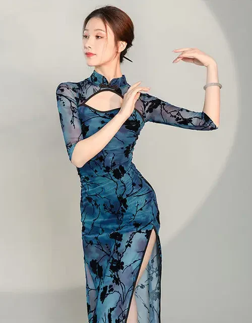 Kf Sf0d97f936eee46f58bc3c23ef057ef64b.jpeg 640x640.jpeg Chinese Traditional Cheongsam Classical Dance Dress Sexy Slim Split Perspective Qipao Folk Fairy Dance Clothes Women Vestidos