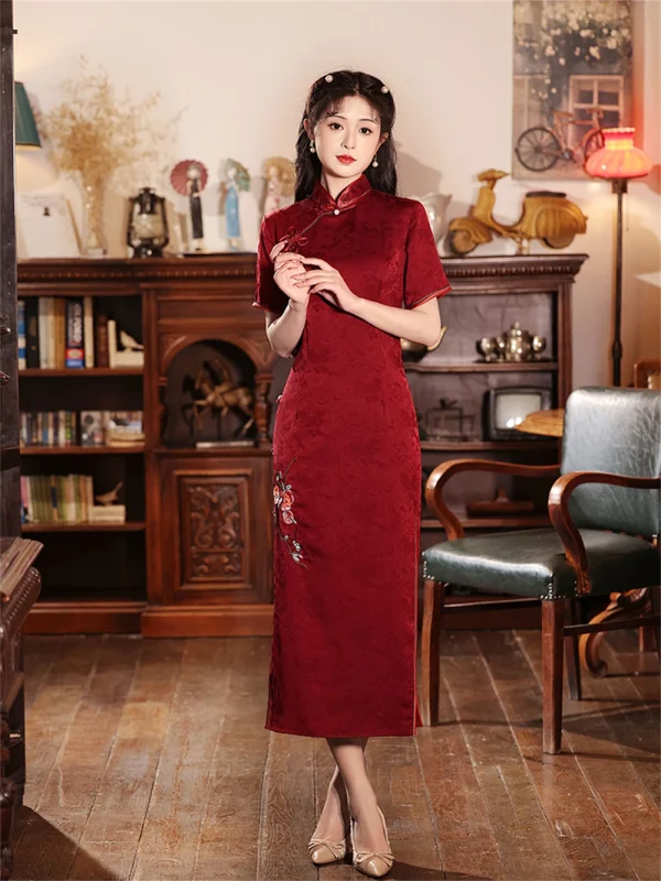 Kf Sfe5597c64df94f2192e2308249c4ecdev Retro Red Jacquard Cheongsam Toast Dress Bridal Embroidery Summer Chinese Traditional Engagement Banquet Qipao Elegant Slim Retro Red Jacquard Cheongsam Toast Dress Bridal Embroidery Summer Chinese Traditional Engagement Banquet Qipao Elegant Slim Gown