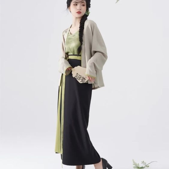 0216efcc41587dfbaad73dc77f7b634a Historical Significance and Cultural Identity: Can Hanfu Become China's National Dress?