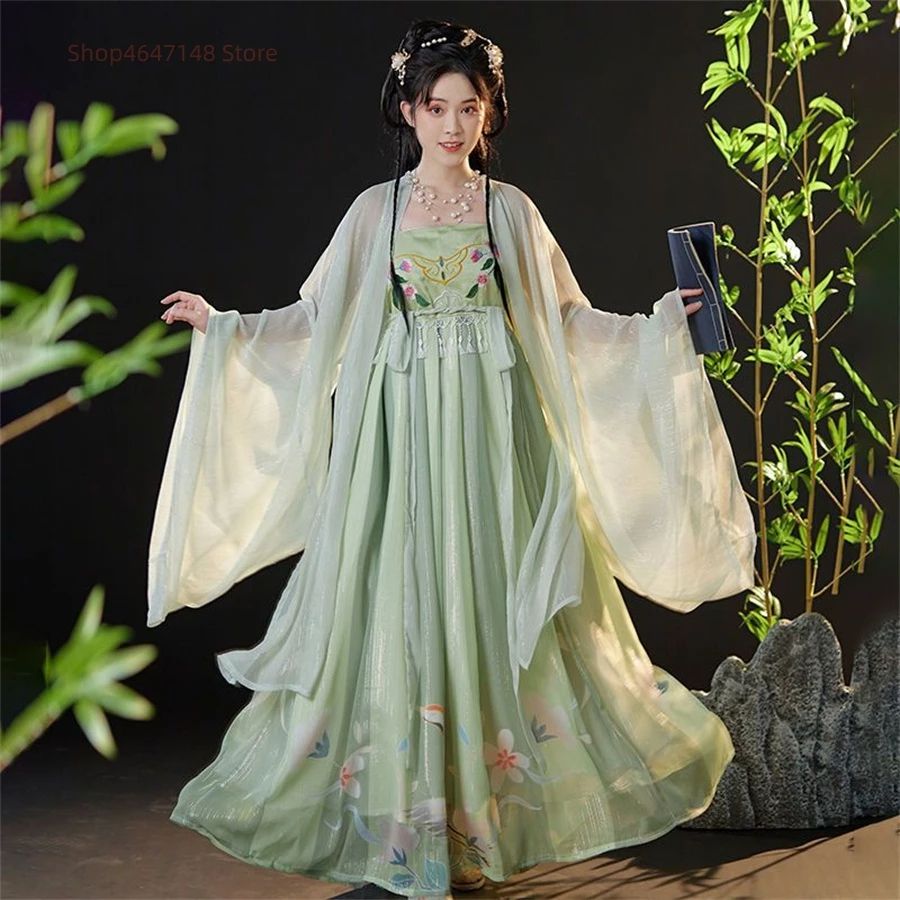 Retro Fairy Women Chinese Hanfu Dress Ancient Vinta The Emerald Embrace: Green as a Symbol of Prosperity and Growth in Hanfu